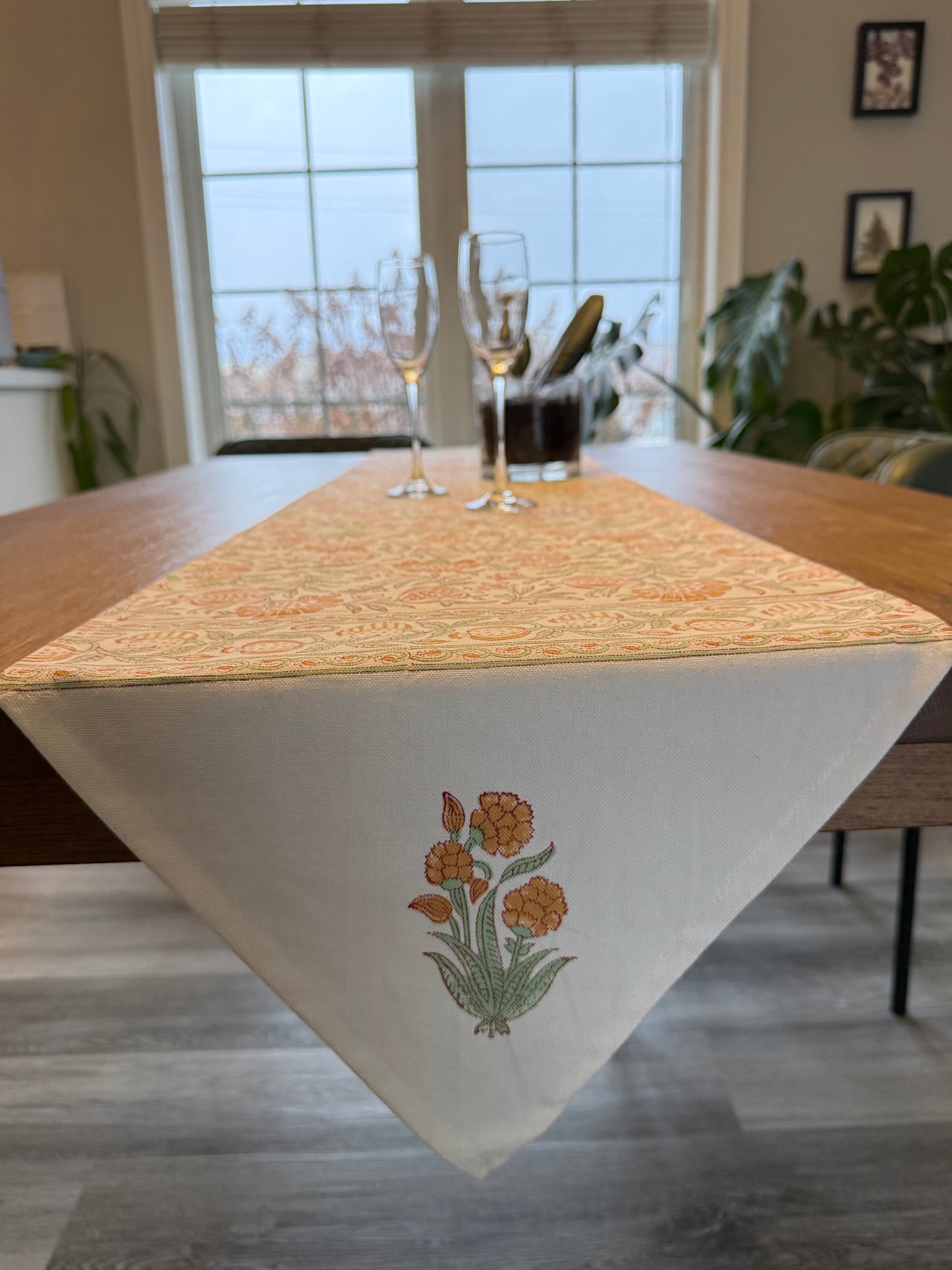 Fresh Botanica Table Runner
