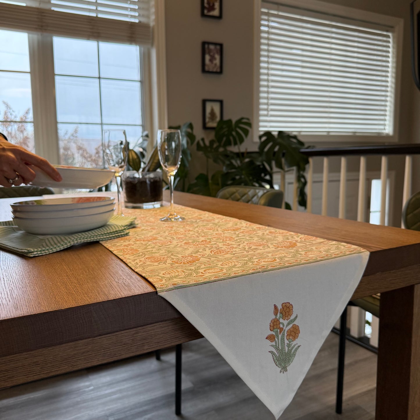 Fresh Botanica Table Runner